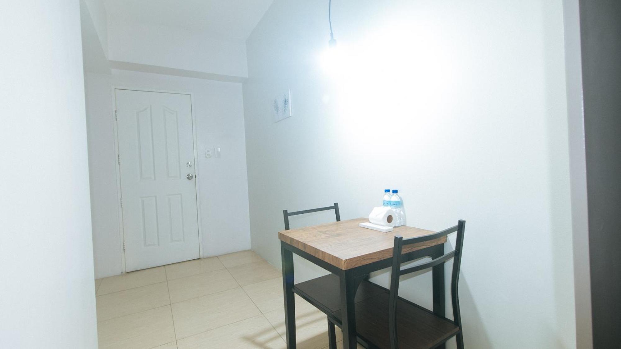 59 Xavierville By Reddoorz Cubao Exterior photo