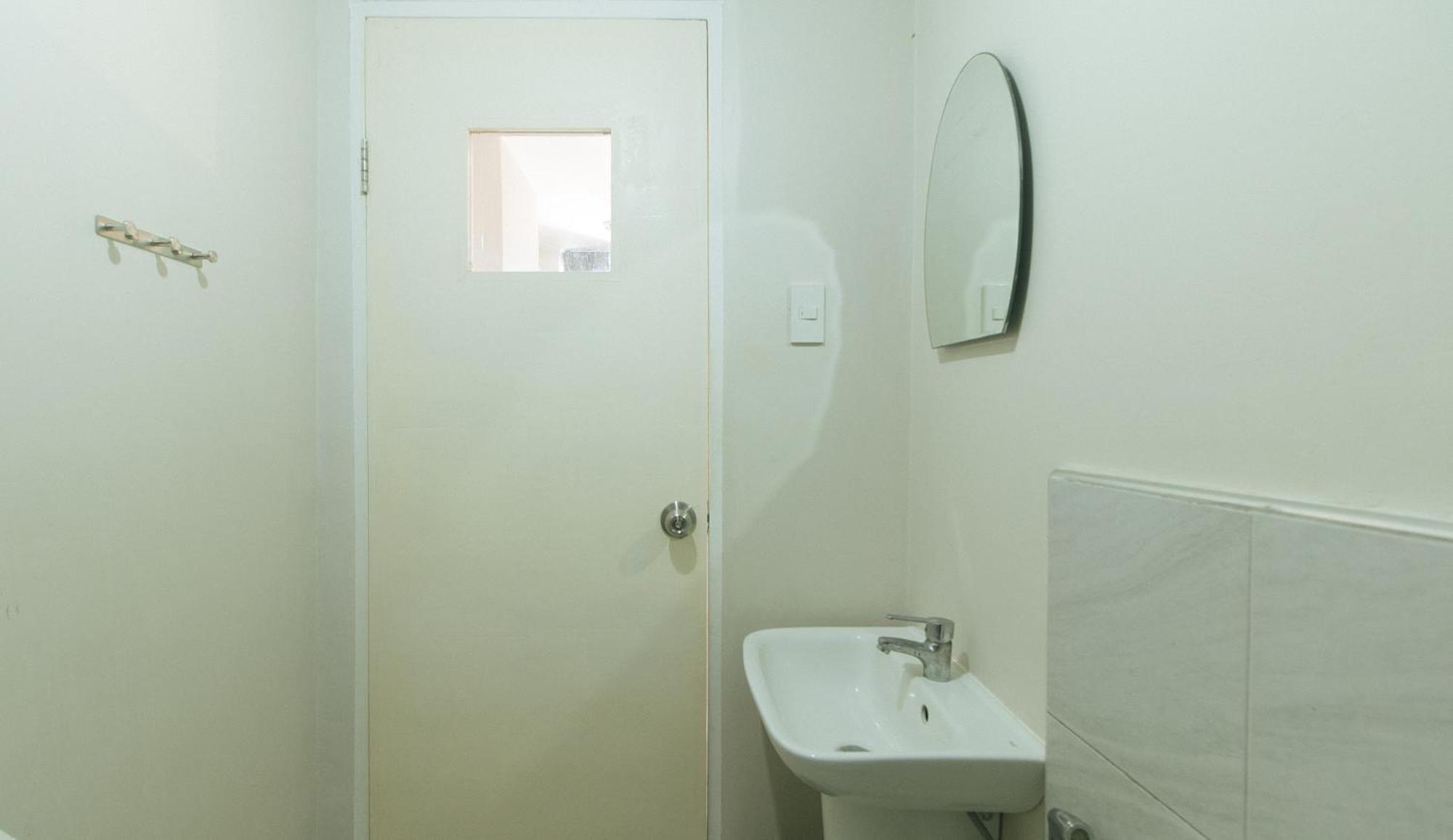 59 Xavierville By Reddoorz Cubao Exterior photo