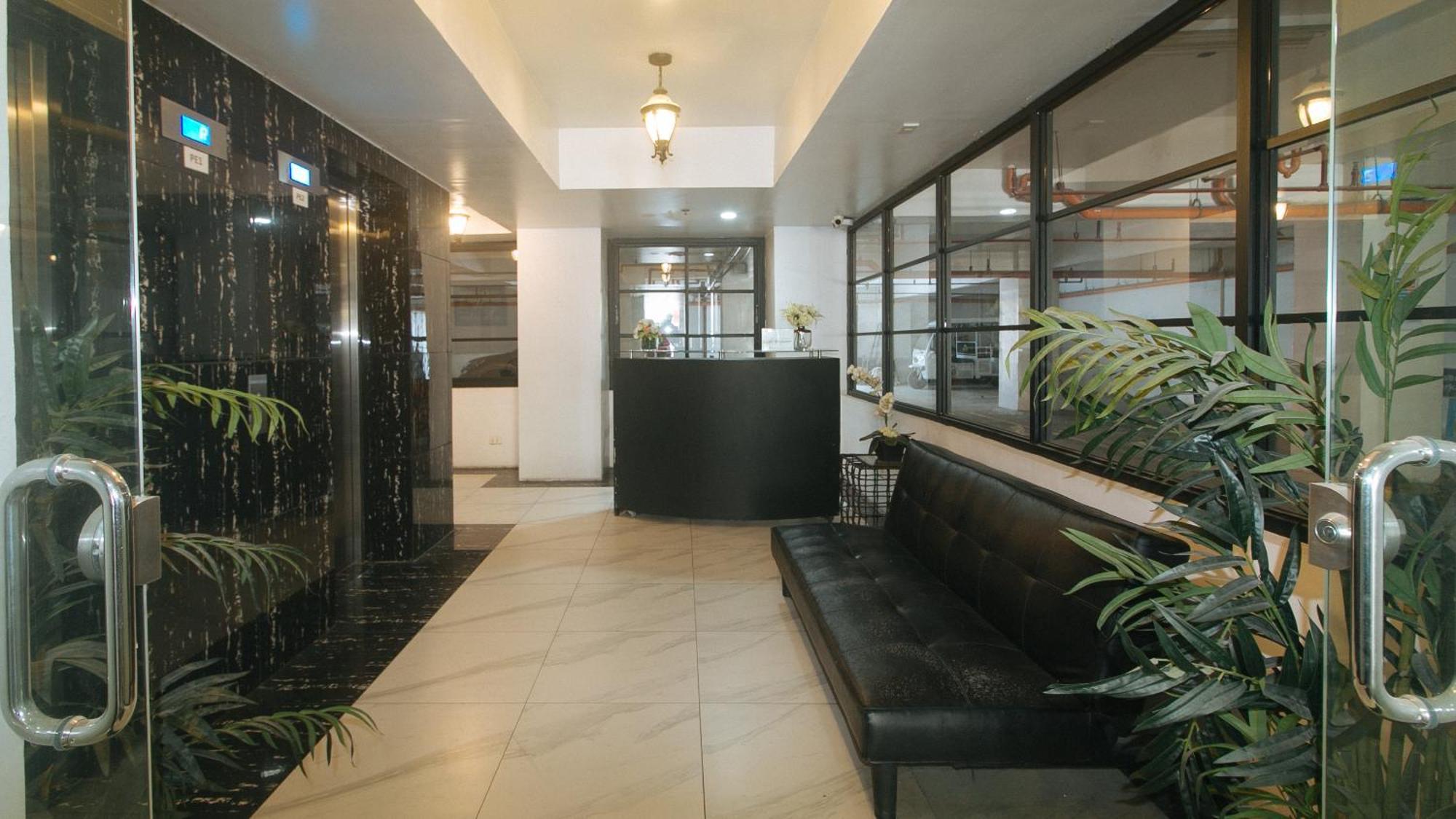 59 Xavierville By Reddoorz Cubao Exterior photo
