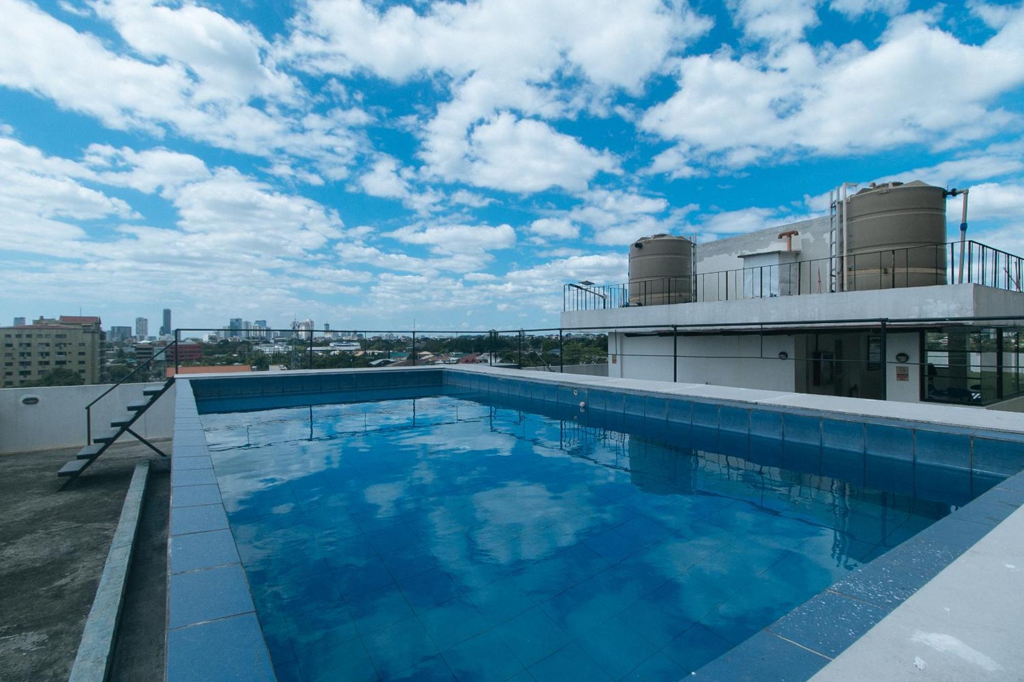 59 Xavierville By Reddoorz Cubao Exterior photo